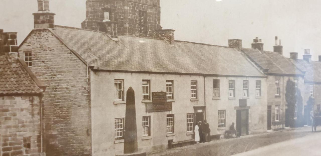 The Queen Catherine Hotel Osmotherley  Eksteriør billede